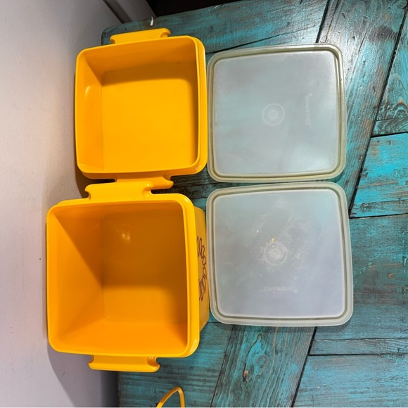 Vintage Tupperware Golden Harvest Sun Container Set, Square, 1674-6 - Picture 9 of 11